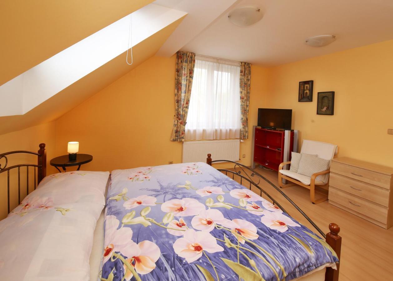 Villa Colete Otovice  Екстер'єр фото